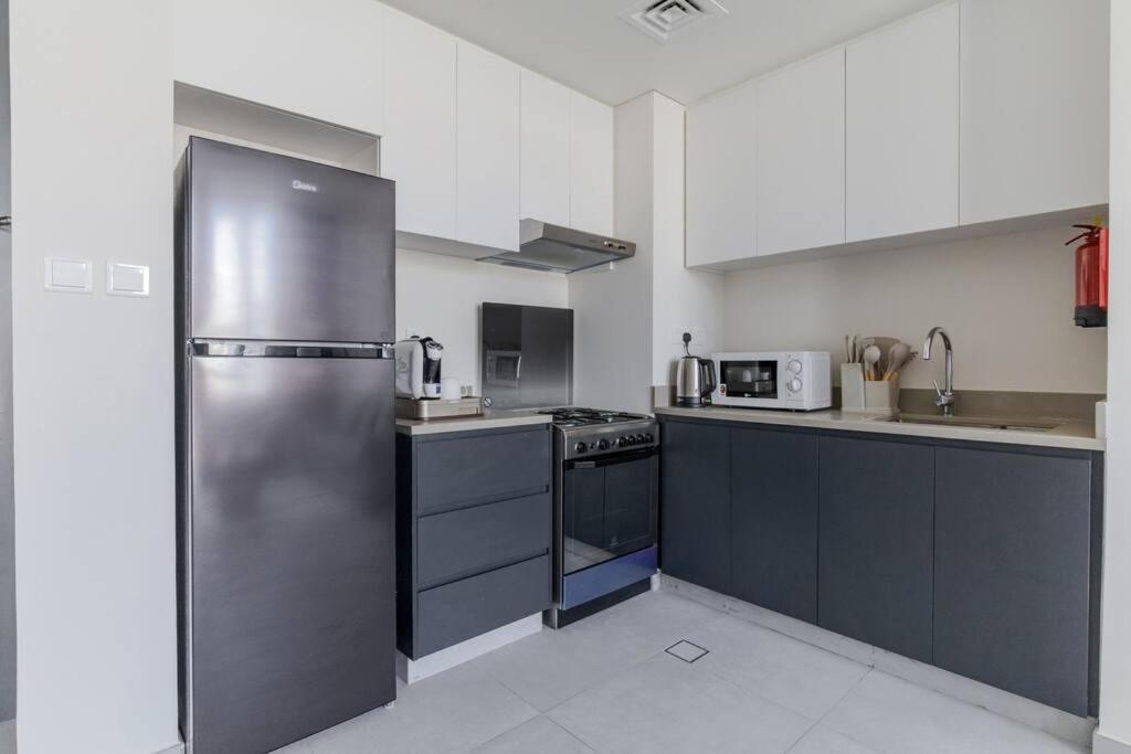 Sahab - Solo 1Br Apt In Al Jada Sharjah Exterior foto